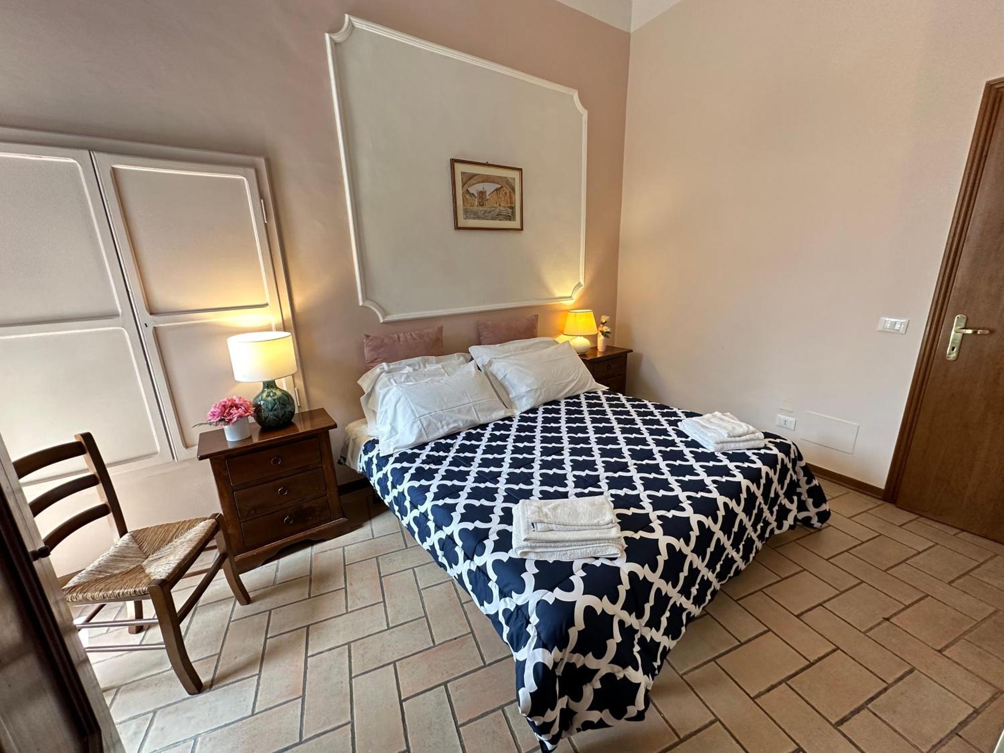 Portica Apartment أسيسي الغرفة الصورة