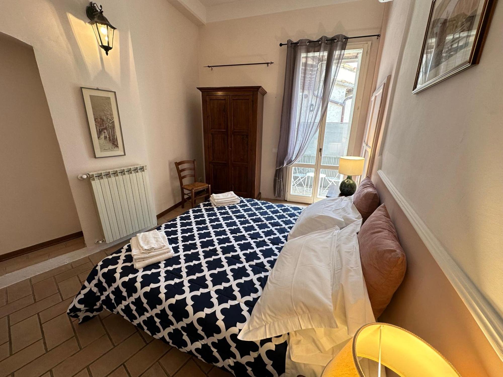 Portica Apartment أسيسي الغرفة الصورة