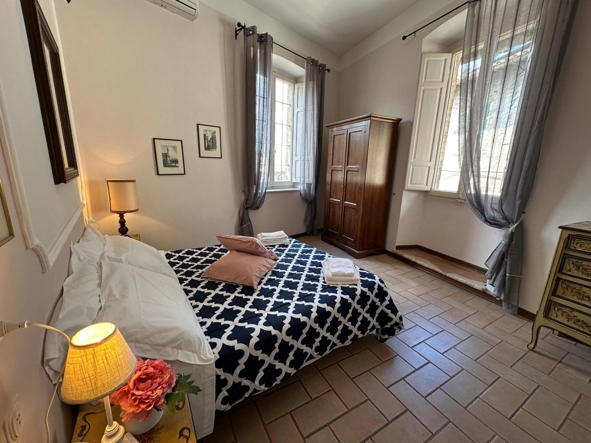 Portica Apartment أسيسي الغرفة الصورة