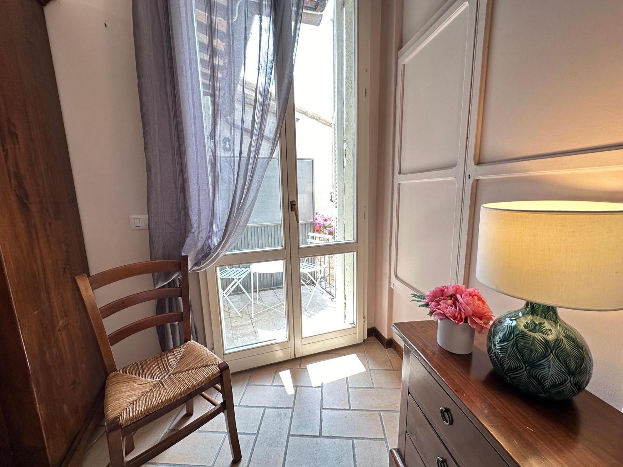 Portica Apartment أسيسي الغرفة الصورة